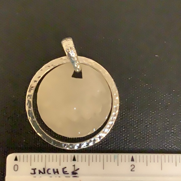 Silver Tone & White Disc Necklace Pendant - Picture 3 of 3